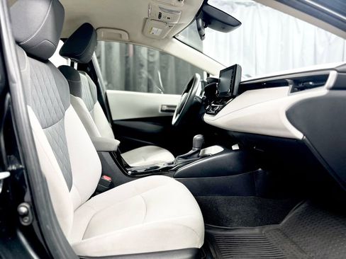 Used 2022 Toyota Corolla LE image 21