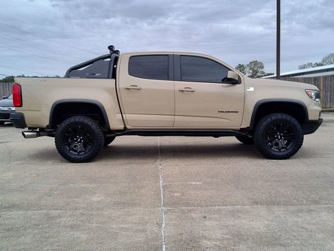 Used 2021 Chevrolet Colorado ZR2 w/ ZR2 Dusk Special Edition image 12