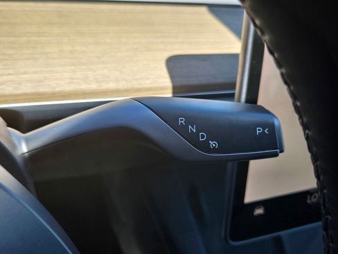 Used 2023 Tesla Model Y Long Range AWD/4WD image 22