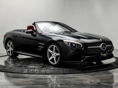 Used 2017 Mercedes-Benz SL 550 image 24