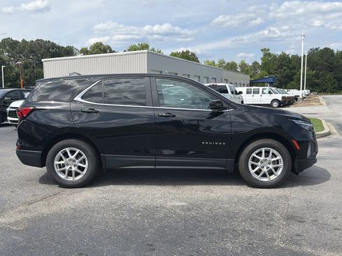 Used 2022 Chevrolet Equinox LT AWD/4WD image 13