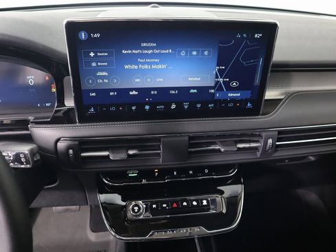 New 2025 Lincoln Corsair Premiere w/ Equipment Group 101A image 5