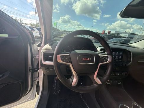 Used 2023 GMC Terrain SLT AWD/4WD image 14