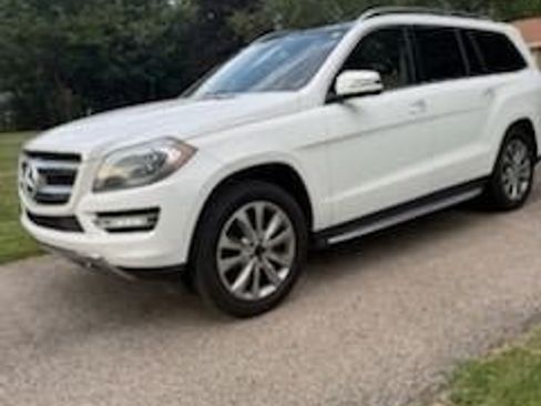 Used 2014 Mercedes-Benz GL 450 4MATIC image 4