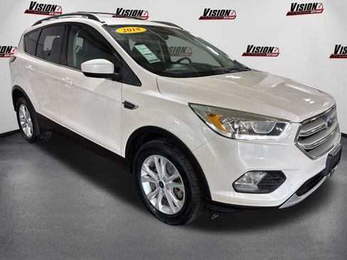 Used 2018 Ford Escape SEL AWD/4WD image 3