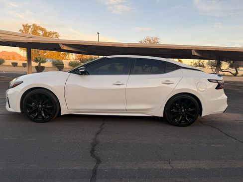 Used 2021 Nissan Maxima SR w/ Sport Mat Group image 6