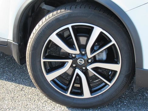 Used 2020 Nissan Rogue SL w/ Premium Package image 7