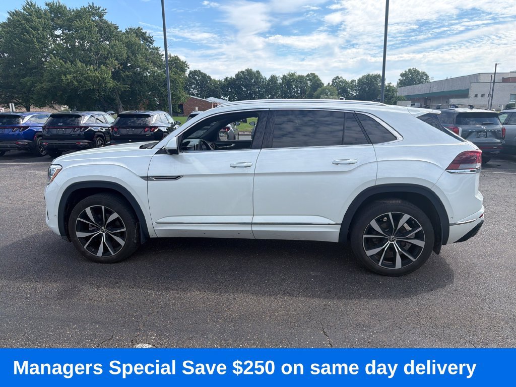 Used 2024 Volkswagen Atlas Cross Sport SEL Premium R-Line AWD/4WD image 6