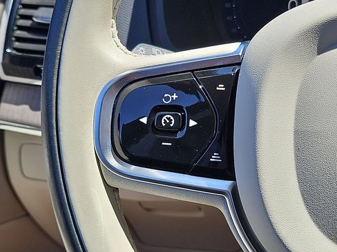 Certified 2023 Volvo XC90 B6 Plus w/ Protection Package AWD/4WD image 21