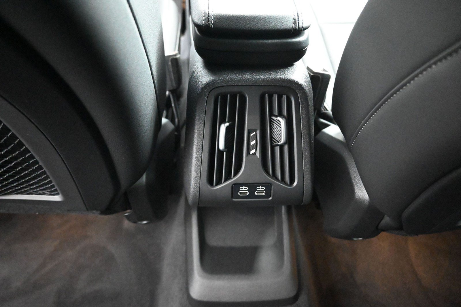 Used 2024 BMW X1 xDrive28i AWD/4WD image 13