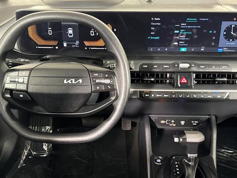 Used 2025 Kia K4 FWD image 11