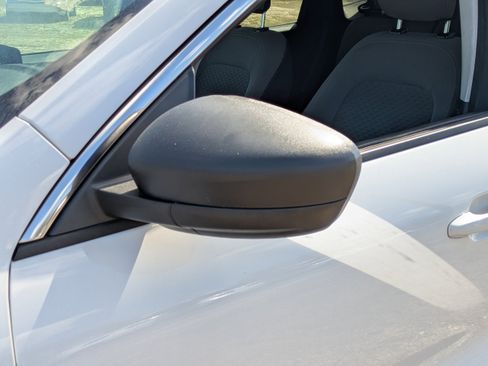 Used 2022 Ford Escape SE image 12