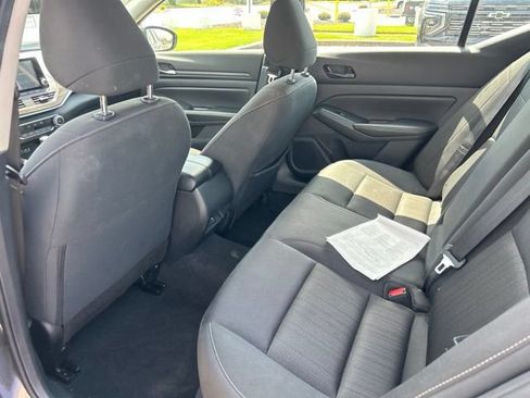 Used 2025 Nissan Altima 2.5 SV FWD image 27