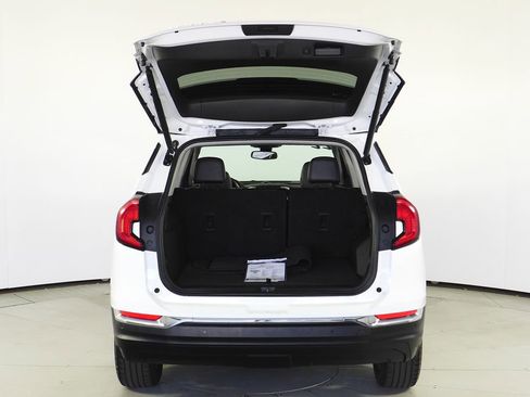 Used 2022 GMC Terrain SLT image 10