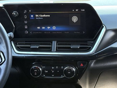 Certified 2025 Chevrolet Trax RS w/ Sunroof Package image 16