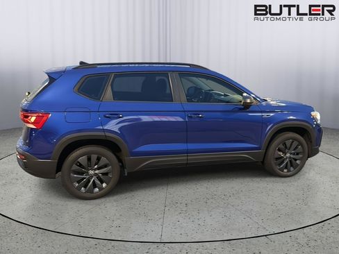 Used 2023 Volkswagen Taos S FWD image 7
