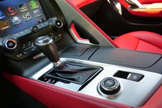 Used 2018 Chevrolet Corvette Z06 RWD image 23