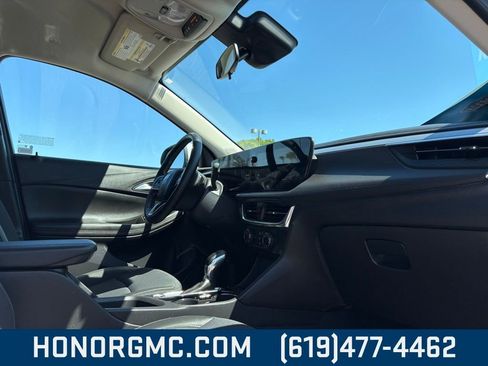 Used 2025 Buick Encore GX Preferred image 19