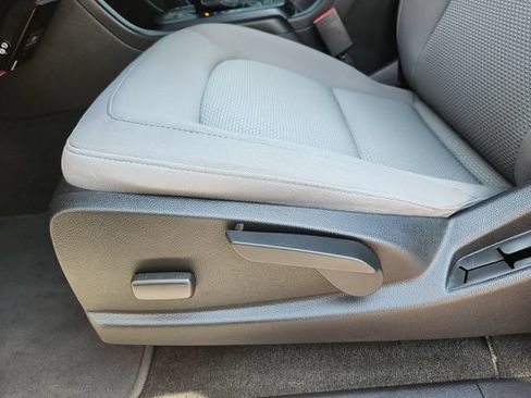 Used 2018 Chevrolet Colorado W/T w/ WT Convenience Package AWD/4WD image 14