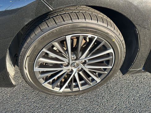 Certified 2022 Lexus ES 350 w/ Premium Package image 32