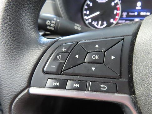 Used 2025 Nissan Sentra SV image 21