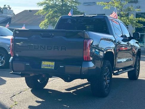 Used 2024 Toyota Tundra Platinum AWD/4WD image 4
