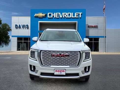 Used 2023 GMC Yukon XL Denali w/ Max Trailering Package AWD/4WD image 8