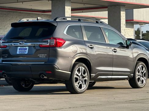 New 2026 Subaru Ascent Limited image 3
