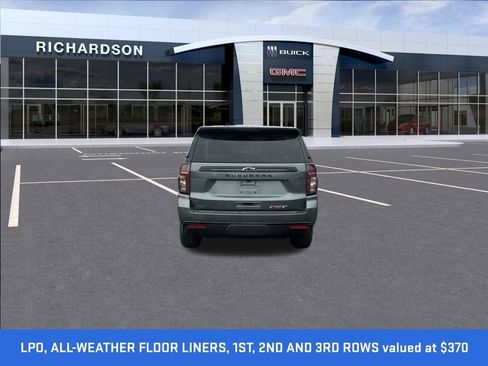 Used 2024 Chevrolet Suburban RST w/ Luxury Package AWD/4WD image 4
