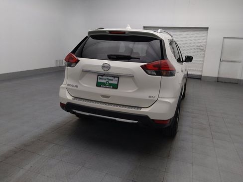 Used 2017 Nissan Rogue SV FWD image 7