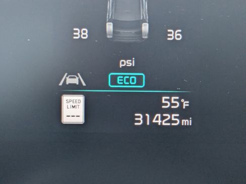 Used 2024 Kia Niro LX image 38