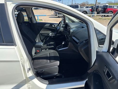 Used 2020 Ford EcoSport SE image 14