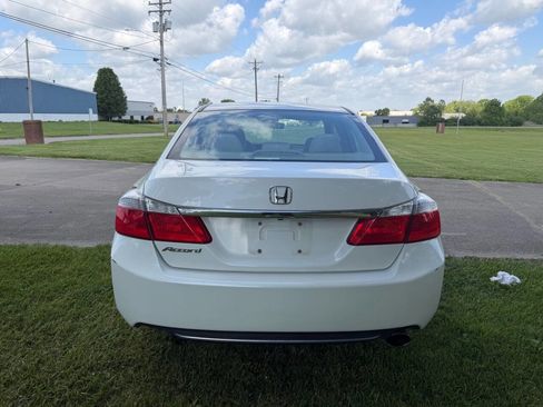Used 2015 Honda Accord EX image 6