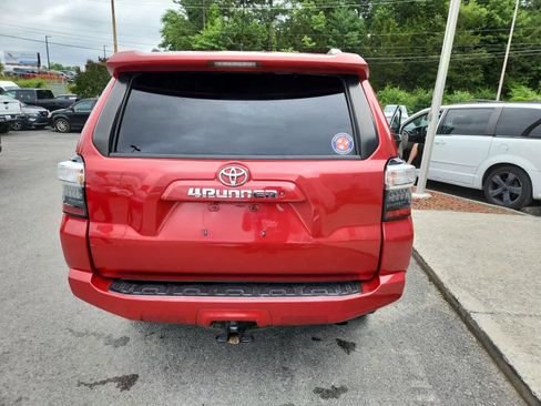 Used 2018 Toyota 4Runner SR5 Premium AWD/4WD image 4