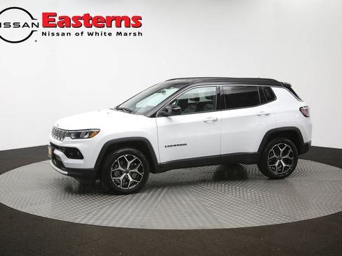 Used 2025 Jeep Compass Limited AWD/4WD image 56