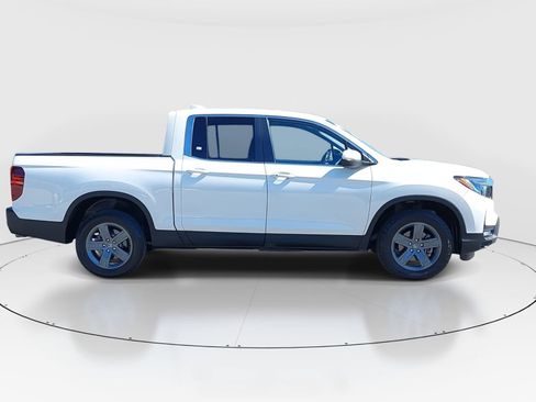 Certified 2023 Honda Ridgeline RTL image 4