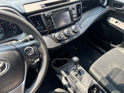 Used 2016 Toyota RAV4 LE AWD/4WD image 21