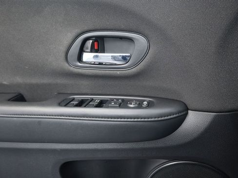 Used 2020 Honda HR-V Sport image 13