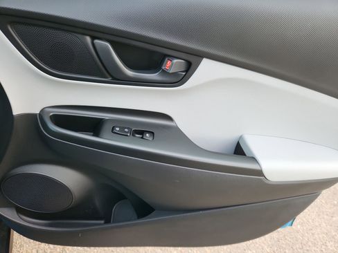 Used 2023 Hyundai Kona SEL w/ Cargo Package image 16