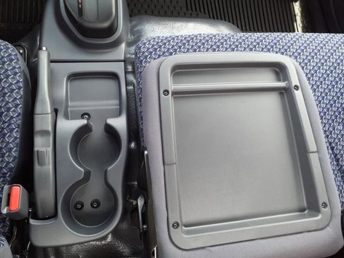 New 2025 Chevrolet Low Cab Forward image 9