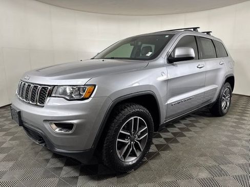 Used 2020 Jeep Grand Cherokee Laredo w/ Quick Order Package 2BN North AWD/4WD image 8