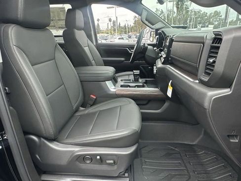 New 2026 GMC Sierra 1500 SLT w/ SLT Premium Package AWD/4WD image 28