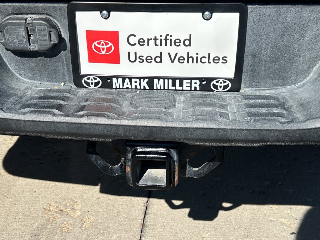 Certified 2017 Toyota Tacoma TRD Off-Road AWD/4WD image 30