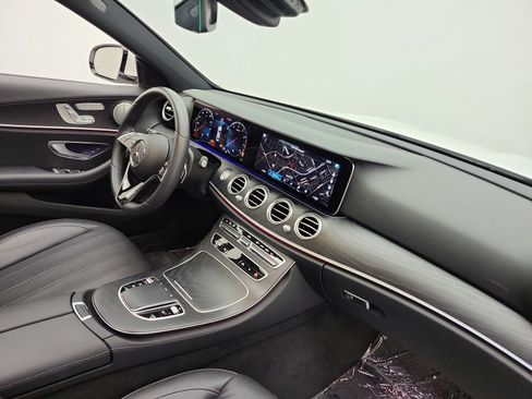Used 2022 Mercedes-Benz E 350 Sedan image 18