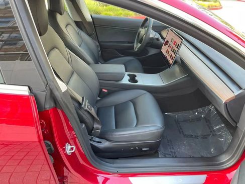 Used 2022 Tesla Model 3 image 10