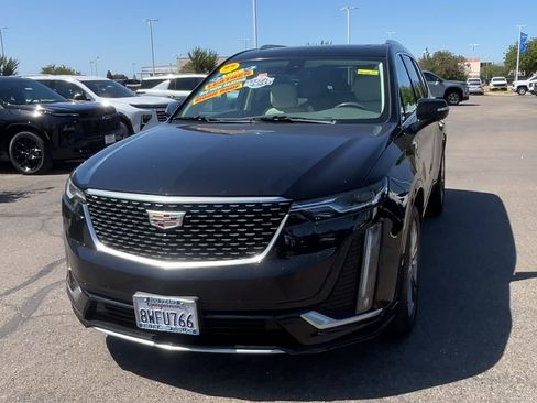 Used 2021 Cadillac XT6 Premium Luxury AWD/4WD image 2