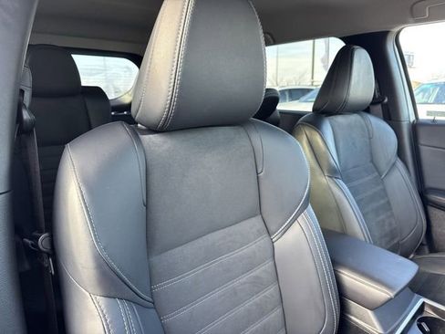 Used 2024 Mitsubishi Outlander SE image 26