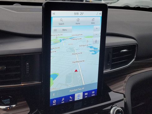 Used 2023 Ford Explorer Limited w/ Limited Technology Package image 29