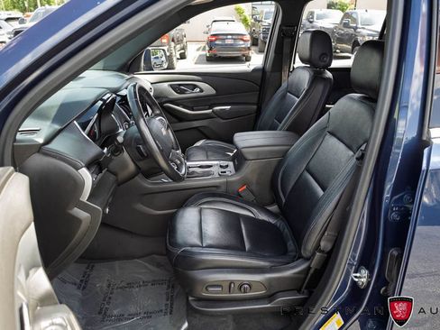 Used 2022 Chevrolet Traverse LT FWD image 20