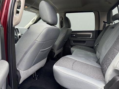 Used 2018 RAM 3500 SLT w/ Luxury Group AWD/4WD image 10